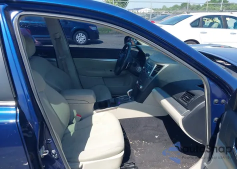 2011 Subaru Legacy 2.5I Premium из США, поврежденный, VIN 4S3BMBB67B3228654